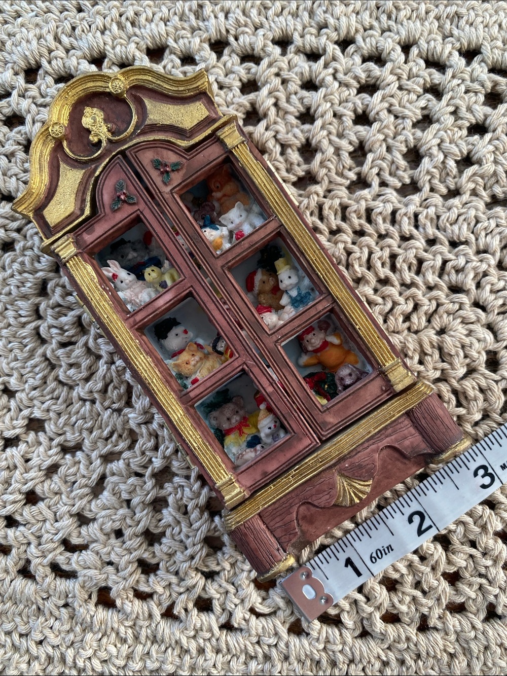 🧸Vintage🧸Dollhouse Christmas Cabinet Hutch With Toys - Picture 8 of 9
